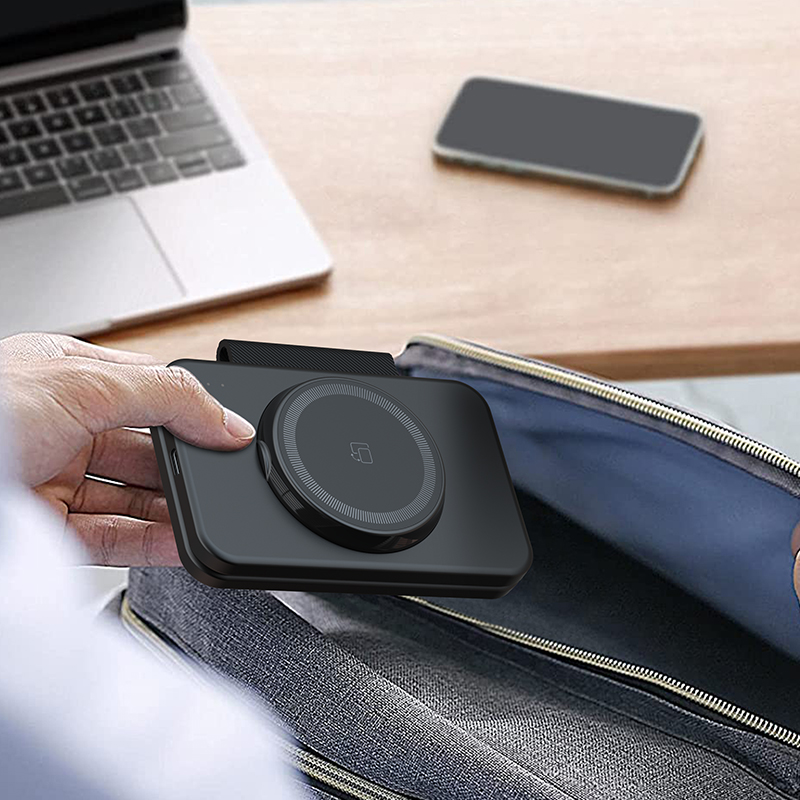 AD03 Folding Wireless Charger